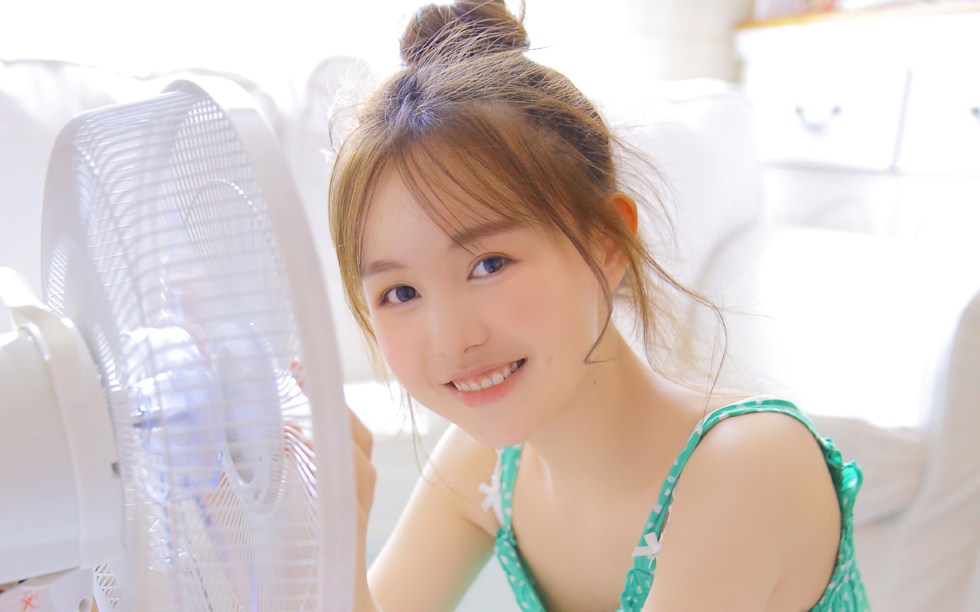 随机美女图片